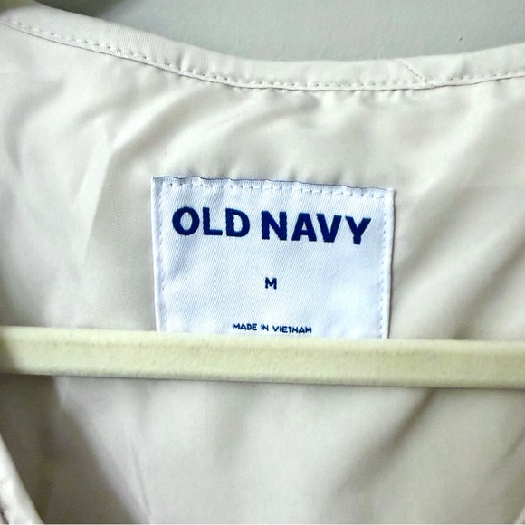 Old Navy Women's Beige Teddy Jacket - Picture 6 of 6